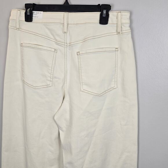 Chicos High Rise Wide Leg Cropped Ivory Denim Size 10 (1.5) 30" Waist 26" Inseam - Picture 4 of 9